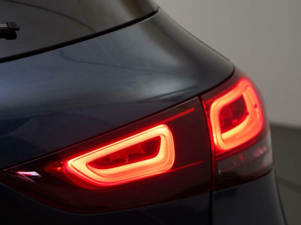 Mercedes-Benz GLA Class Amg Line White #15