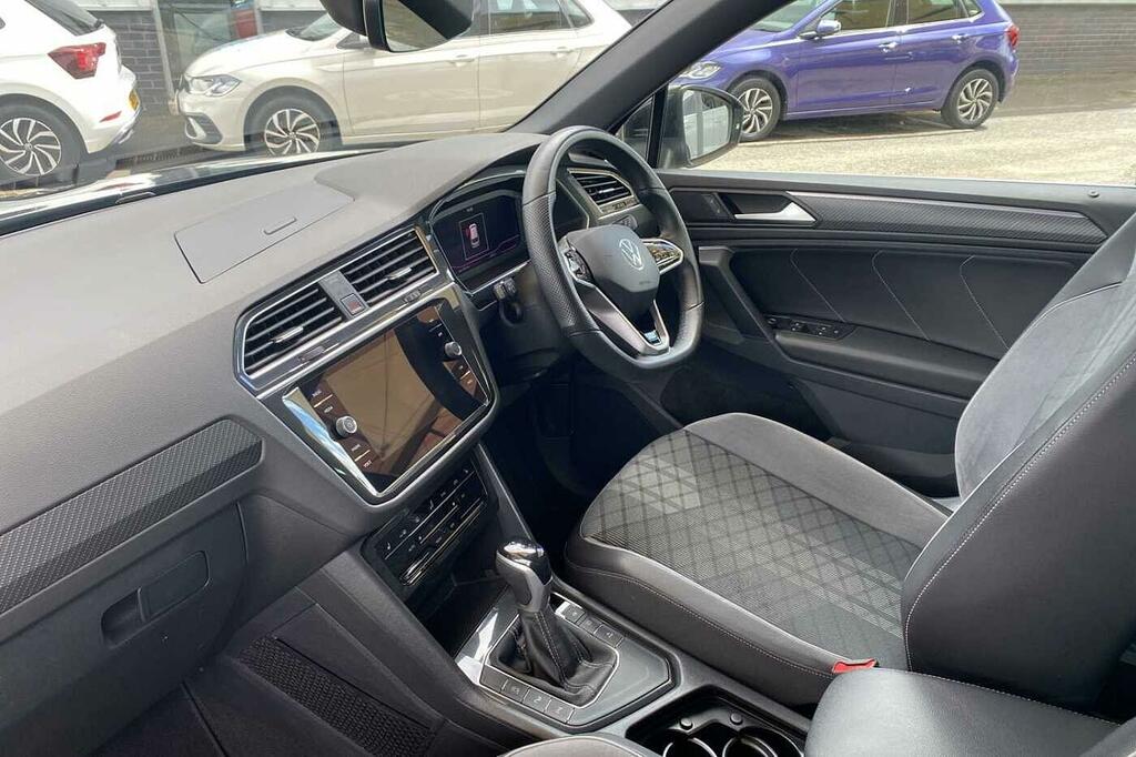Volkswagen Tiguan 2.0 Tdi R-line Edition Dsg Black #2