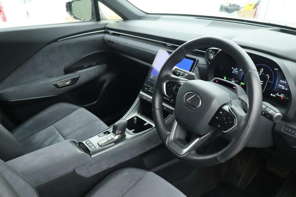 Lexus LBX 1.5 Takumi E-cvt - 2024 Black #18