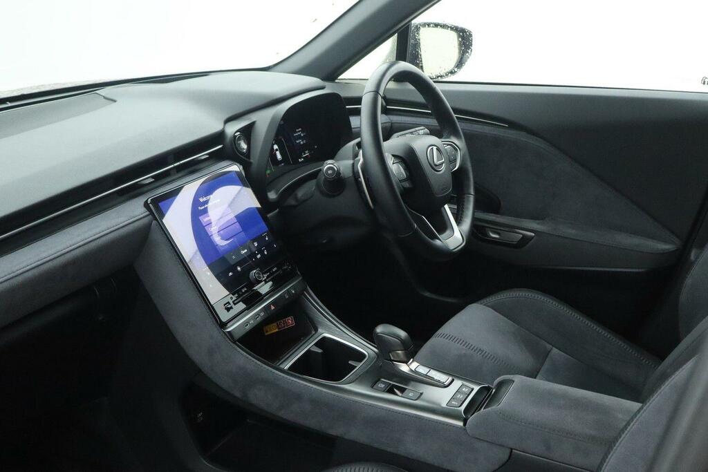 Lexus LBX 1.5 Takumi E-cvt - 2024 Black #13