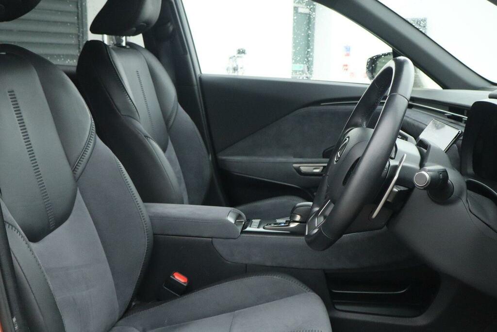Lexus LBX 1.5 Takumi E-cvt - 2024 Black #17