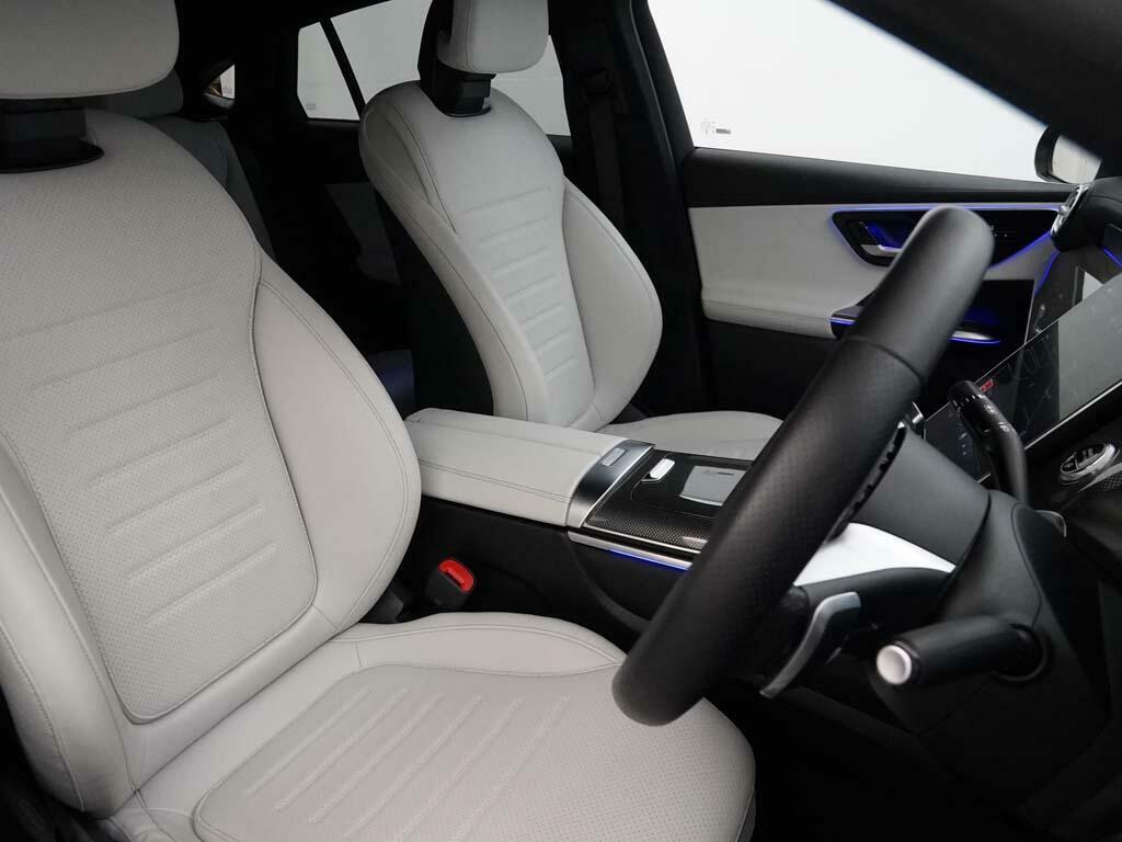 Mercedes-Benz GLC Class Glc 300 4Matic Amg Line Black #3
