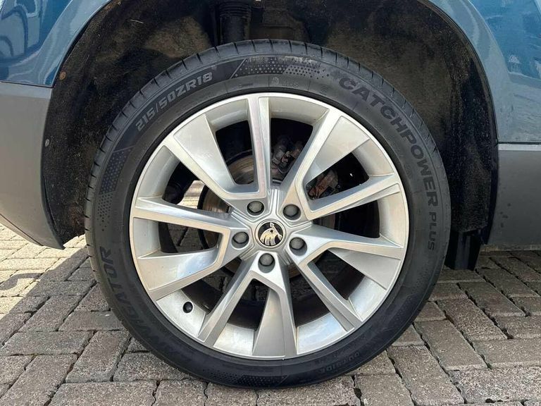 Skoda Karoq 1.5 Tsi Se L Dsg Black #5