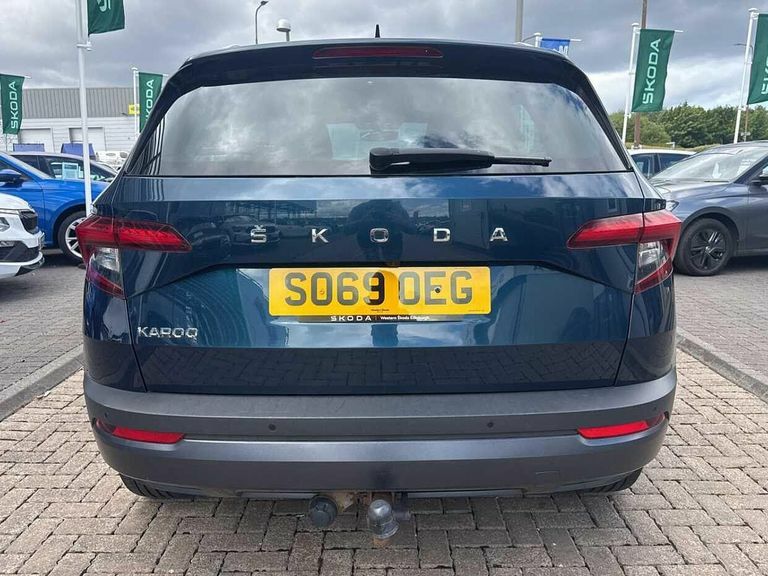 Skoda Karoq Edition Black #11