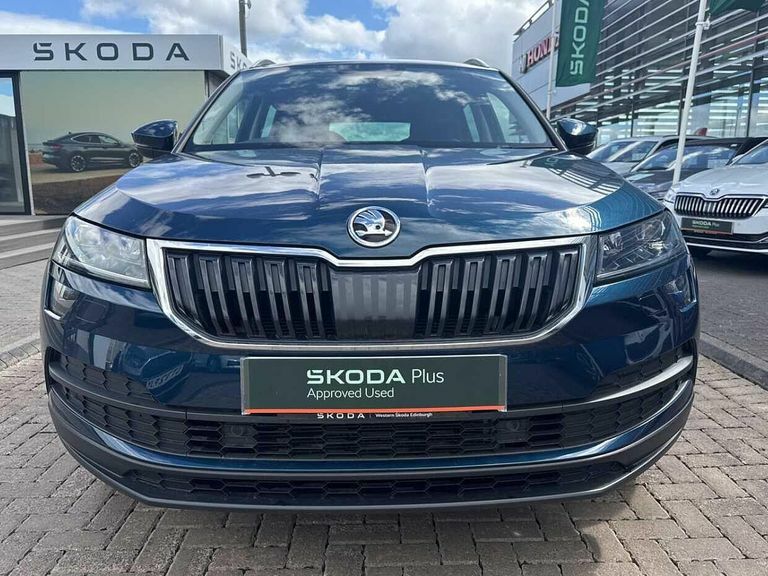 Skoda Karoq Edition Black #7