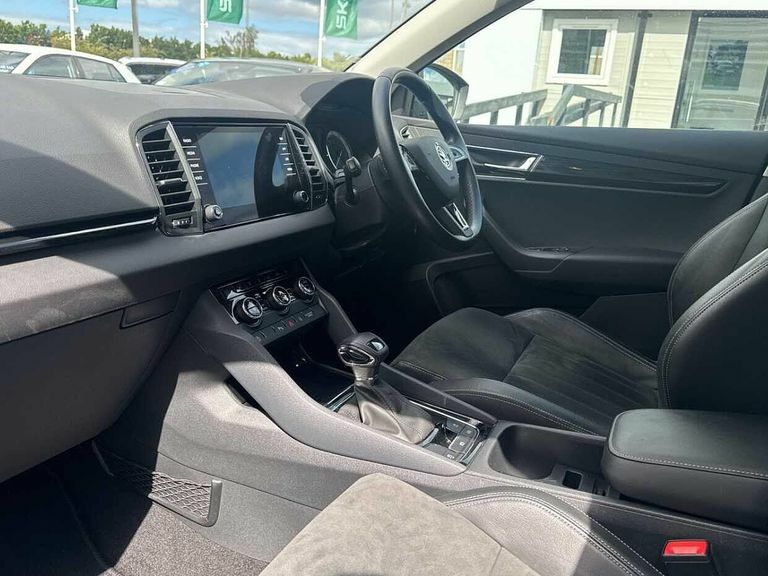 Skoda Karoq 1.5 Tsi Se L Dsg Black #2