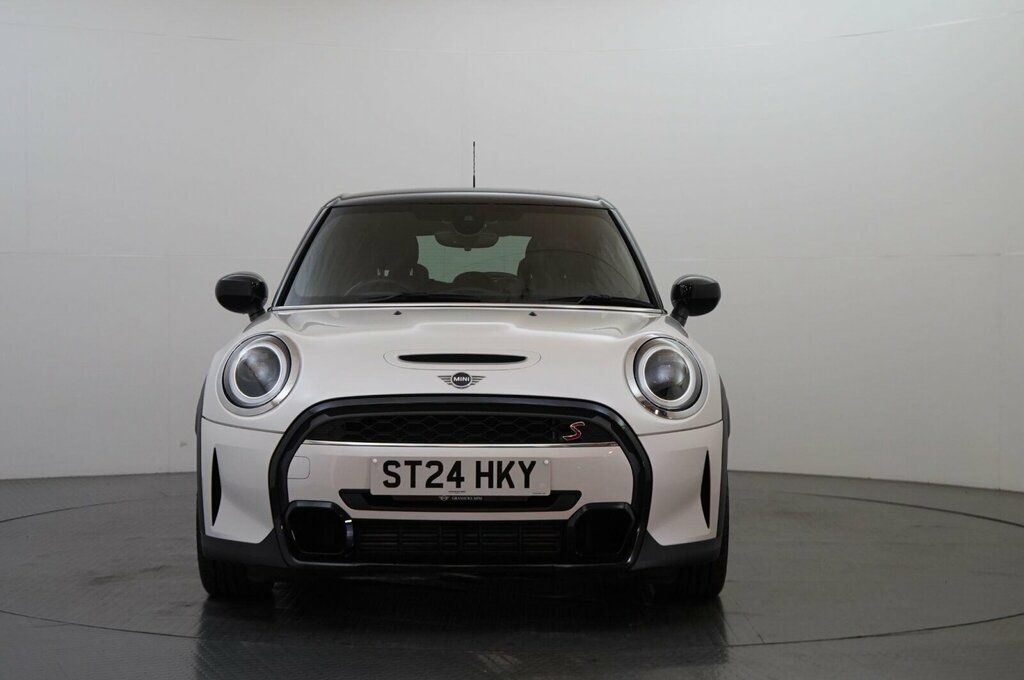 Mini Hatch 5-Door Hatch Cooper S Exclusive ST24HKY White #2