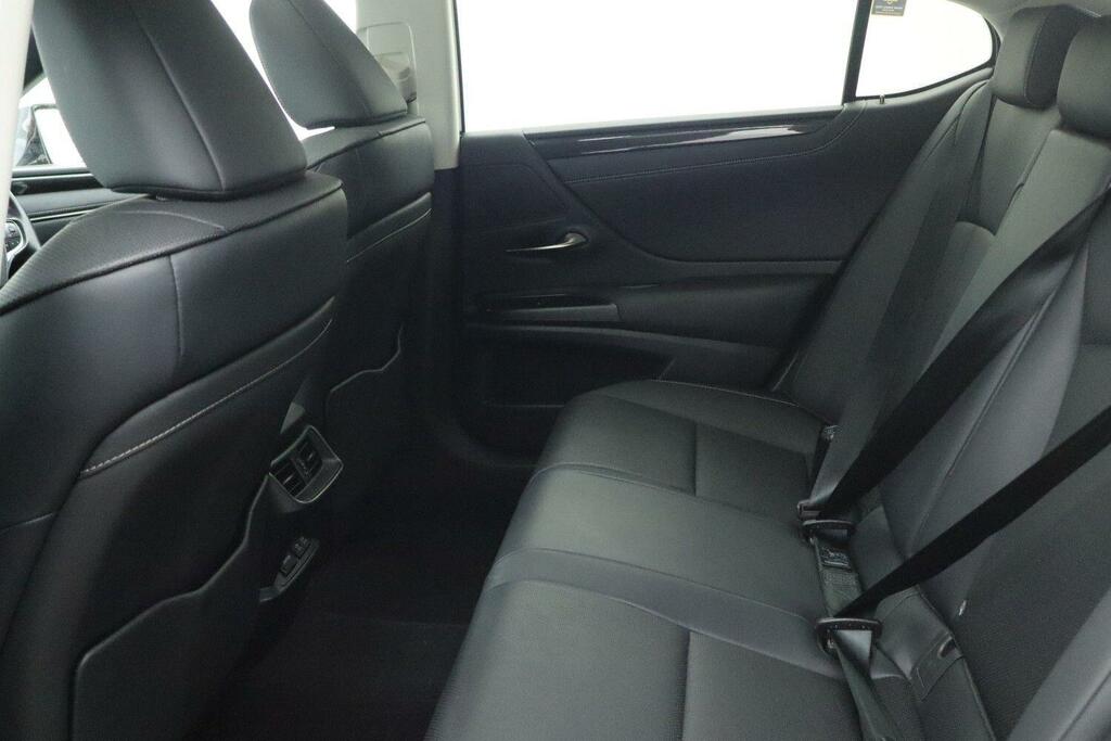 Lexus ES 300H 2.5 Cvt Red #14