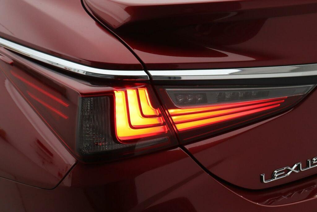 Lexus ES 300H 2.5 Cvt Red #36
