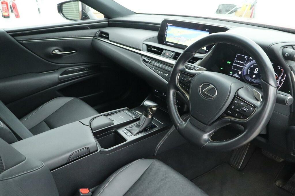 Lexus ES 300H 2.5 Cvt Red #18