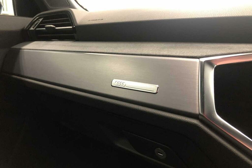 Audi Q3 Q3 S Line 35 Tfsi S-a White #39