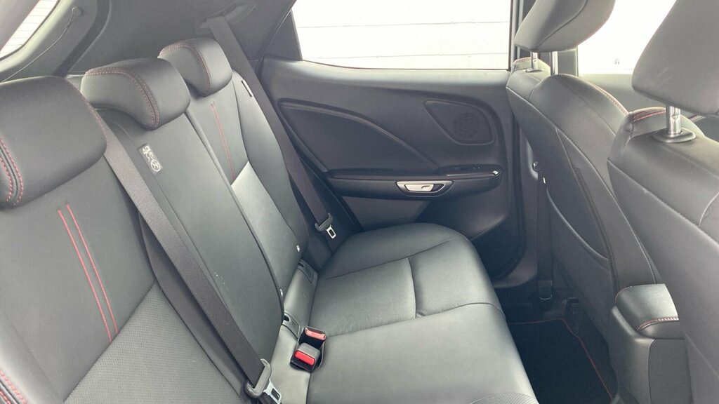 Lexus LBX 1.5 Vvt-ie Premium Plus Design E-cvt Euro 6 Ss Yellow #9
