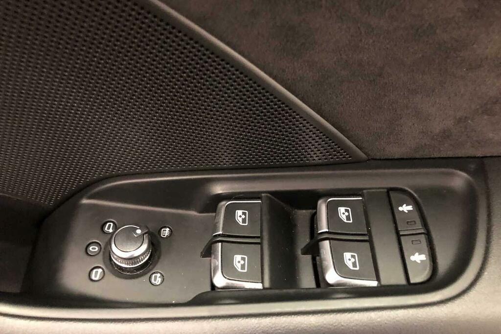 Audi RS3 Rs 3 Sportback Tfsi Quattro S-a Black #25