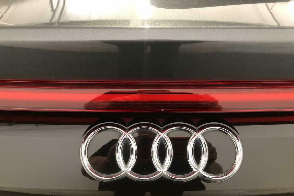 Audi Q8 Competition 60 Tfsi E Quattro 462 Ps Tiptronic White #24