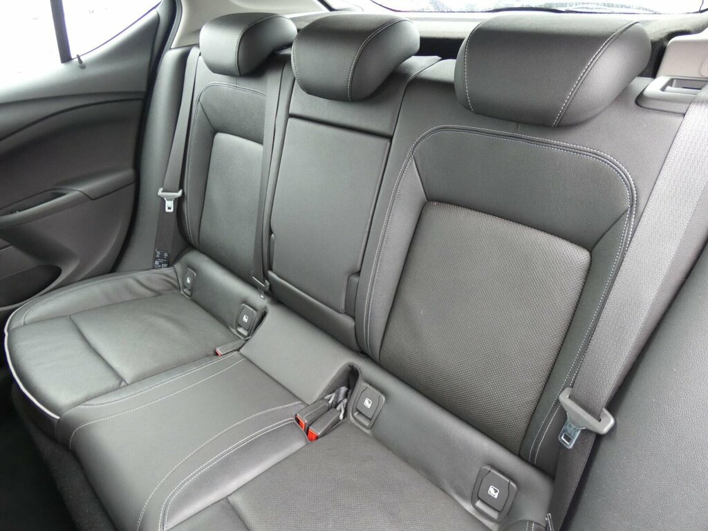 Vauxhall Astra 1.6T 16V 200 Elite Nav Silver #12