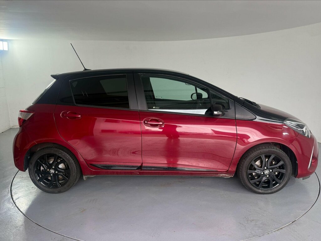 Toyota Yaris 1.5 Vvt-i Blue Bi-tone Euro 6 Red #5