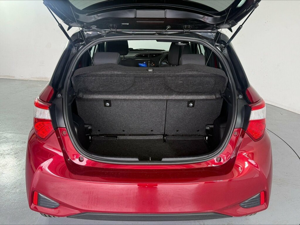Toyota Yaris Hatchback Red #14