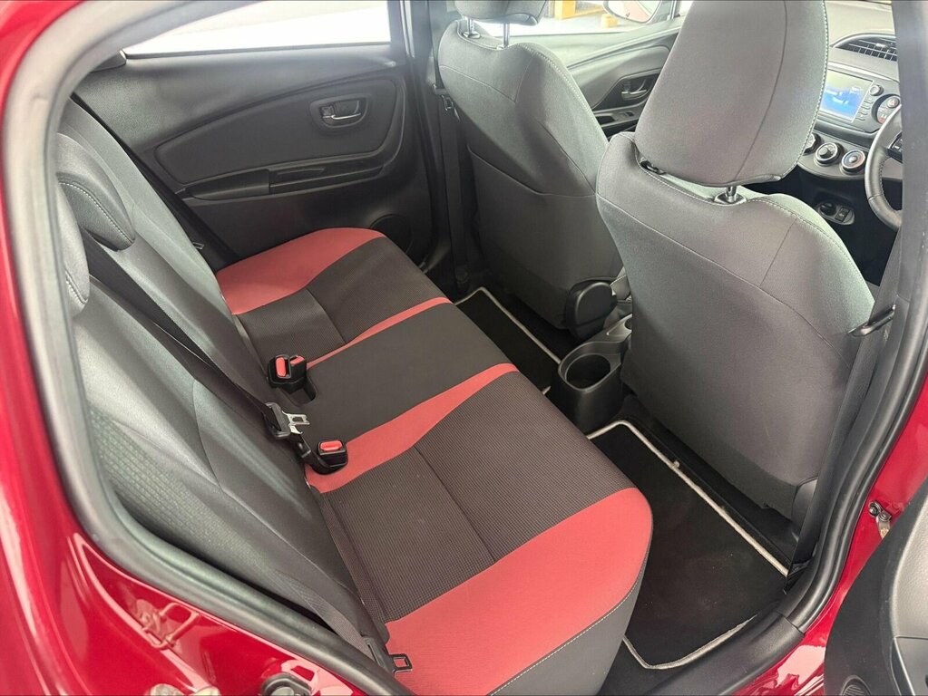 Toyota Yaris Hatchback Red #8
