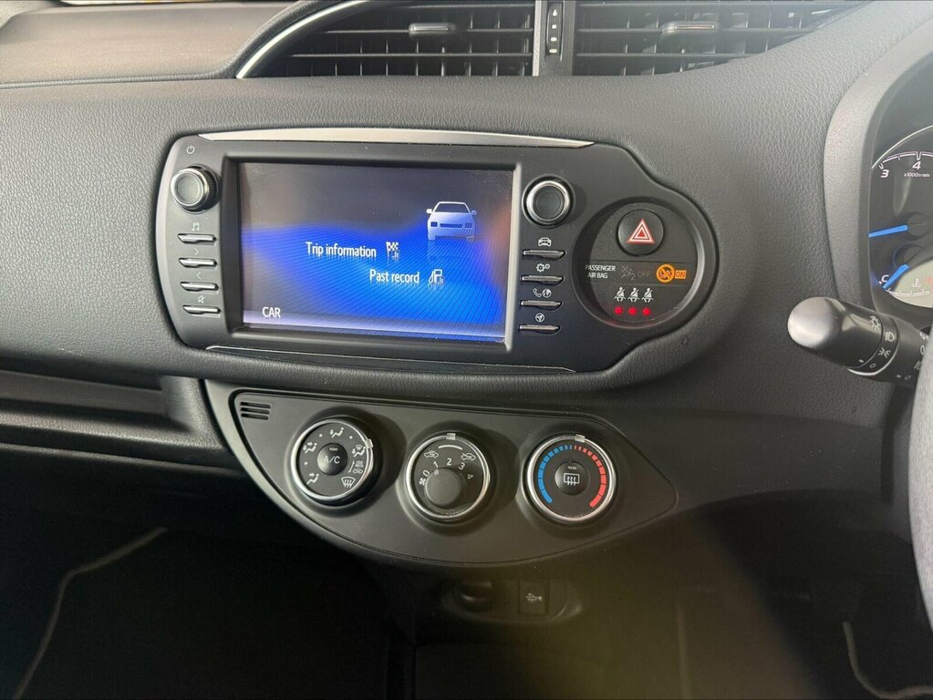 Toyota Yaris Hatchback Red #12