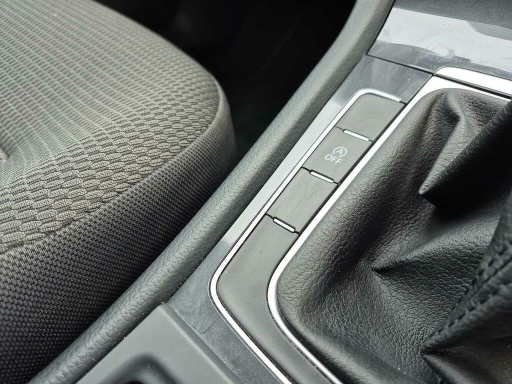 Volkswagen Golf Golf R Tsi 4Motion White #20
