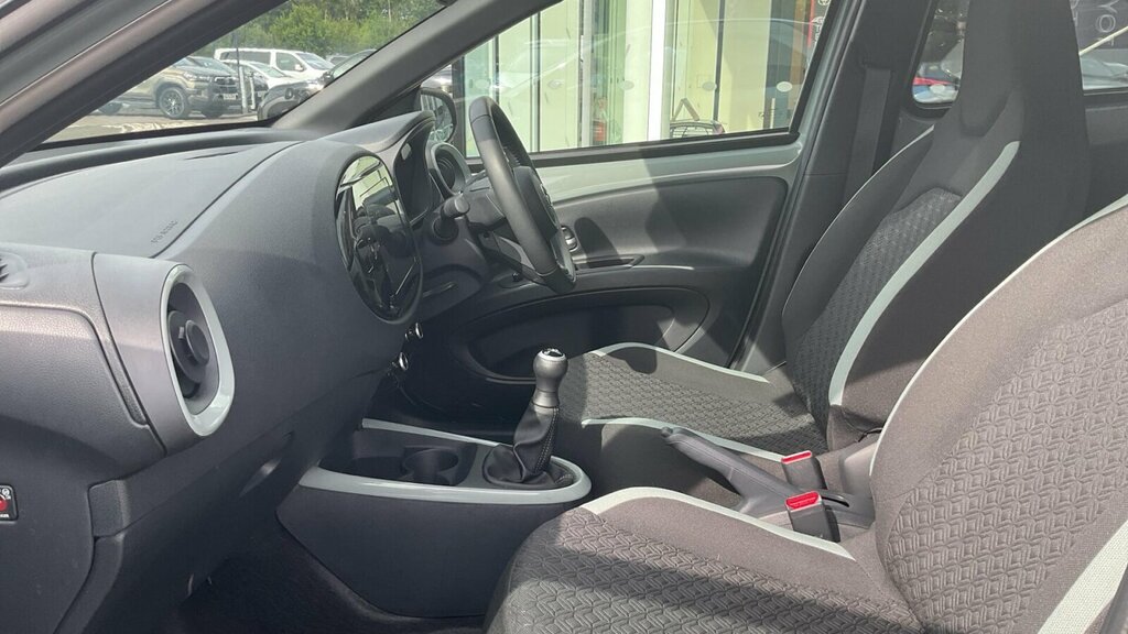 Toyota Aygo X 1.0 Vvt-i Edge Euro 6 Ss Green #5