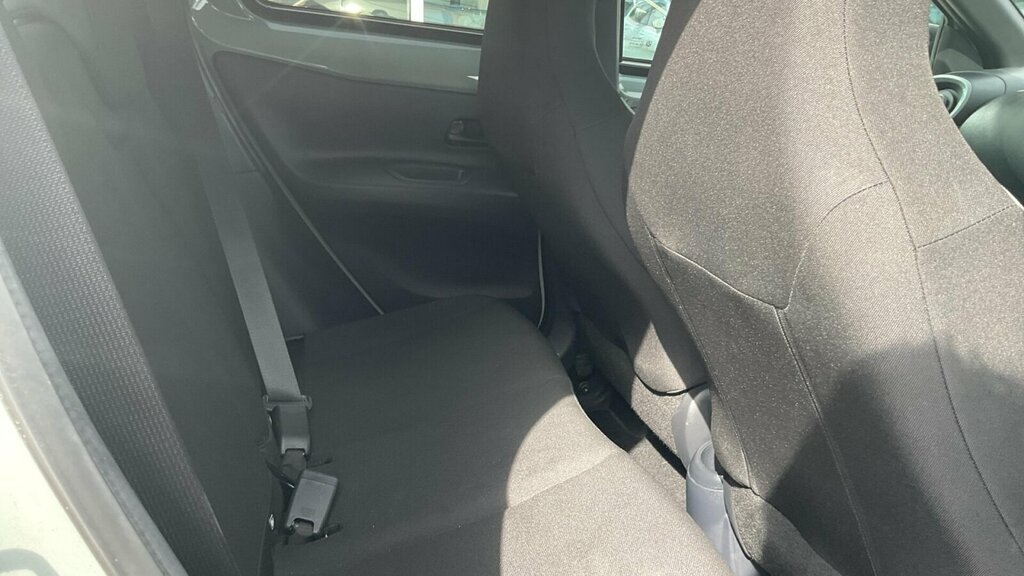 Toyota Aygo X Edge White #8
