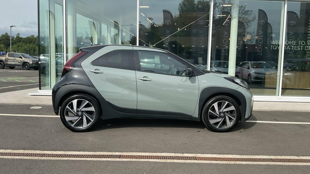 Toyota Aygo X Edge White #23