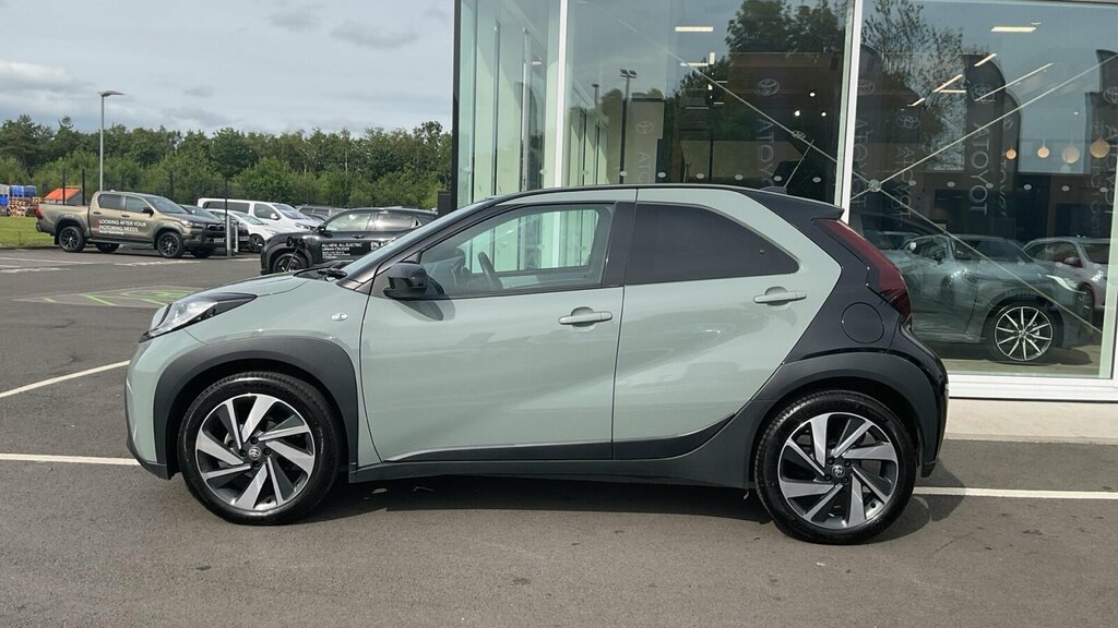Toyota Aygo X Edge White #24
