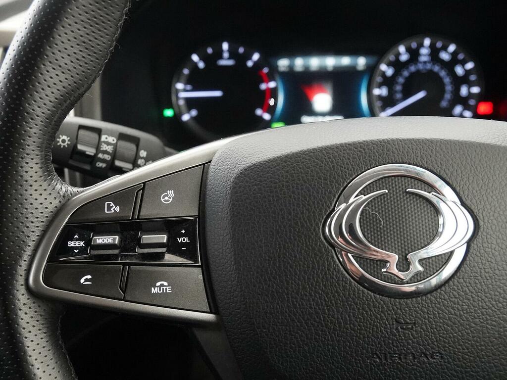 SsangYong Rexton 2.2 Ultimate 2021 Blue #27