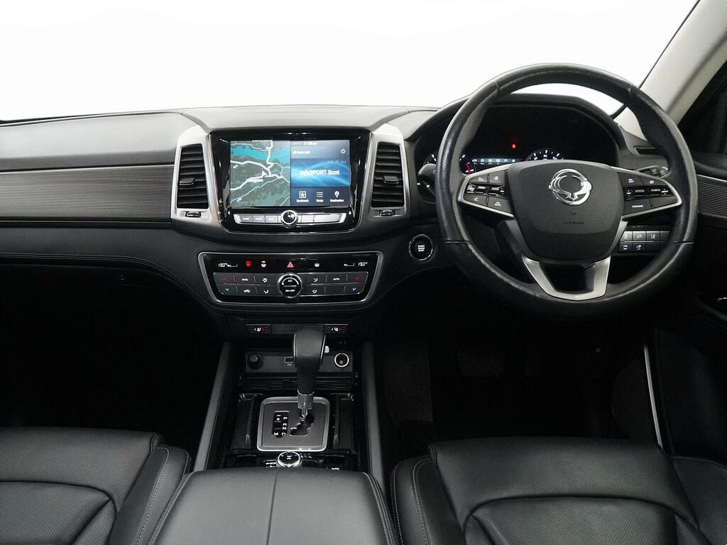 SsangYong Rexton Ice Auto White #5