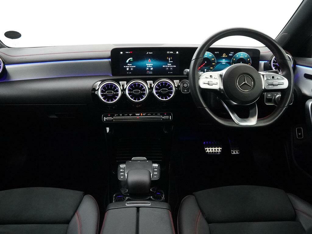 Mercedes-Benz CLA Class 220D Amg Line Executive Tip White #5
