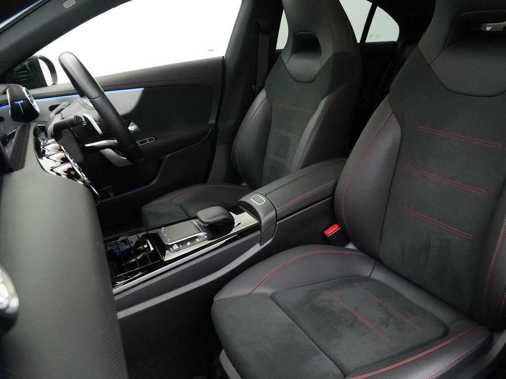 Mercedes-Benz CLA Class 220D Amg Line Executive Tip White #42