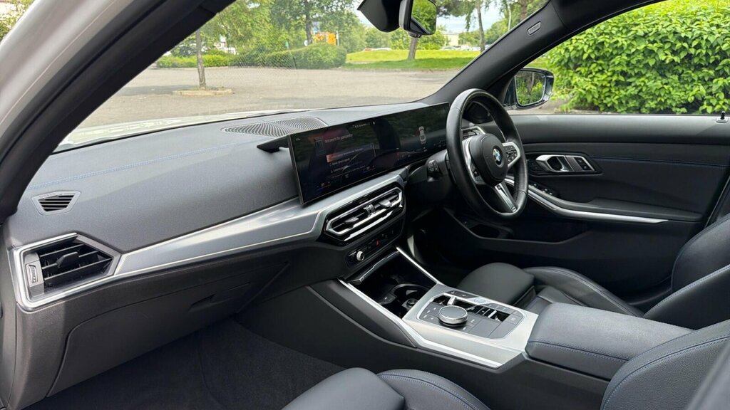 BMW 3 Series M Sport Blue #7