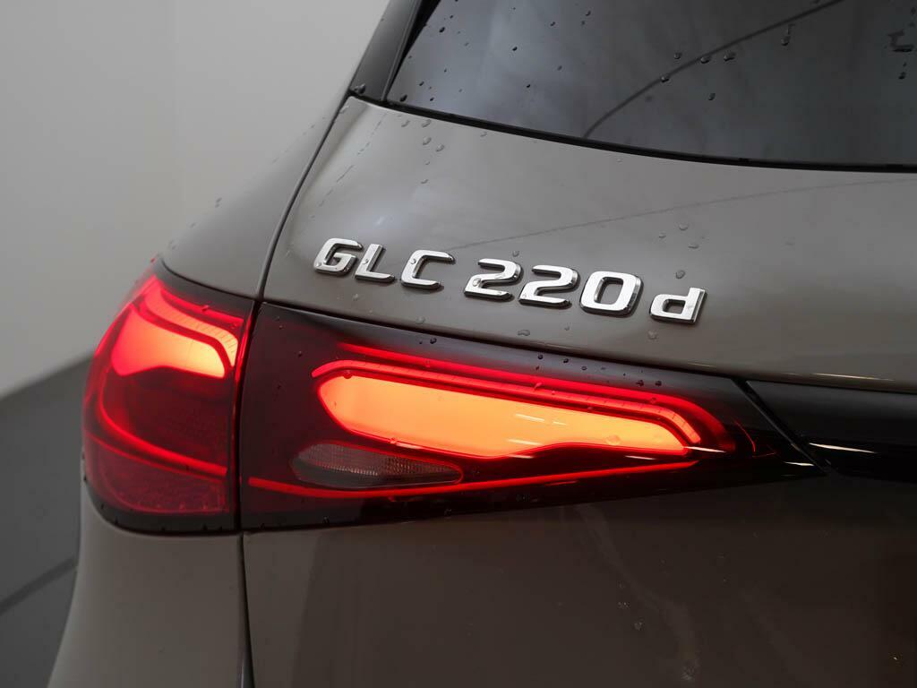 Mercedes-Benz GLC Class Urban Edition Black #13