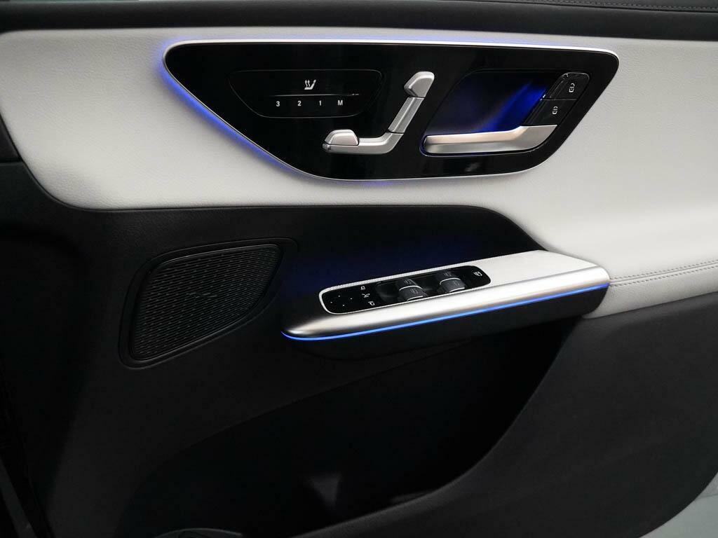 Mercedes-Benz GLC Class Urban Edition Black #27