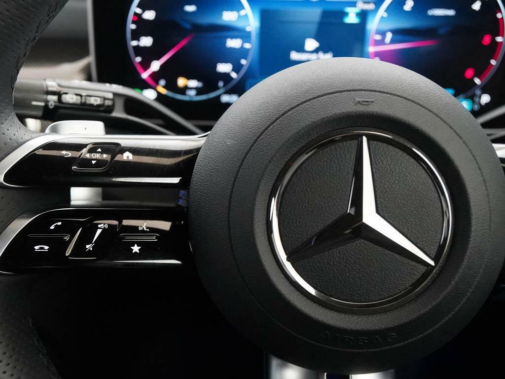Mercedes-Benz GLC Class Urban Edition Black #25