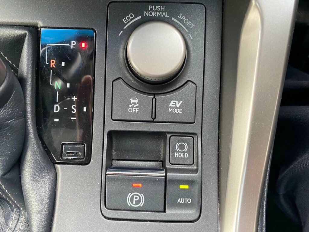 Lexus NX 300H F Sport Silver #53