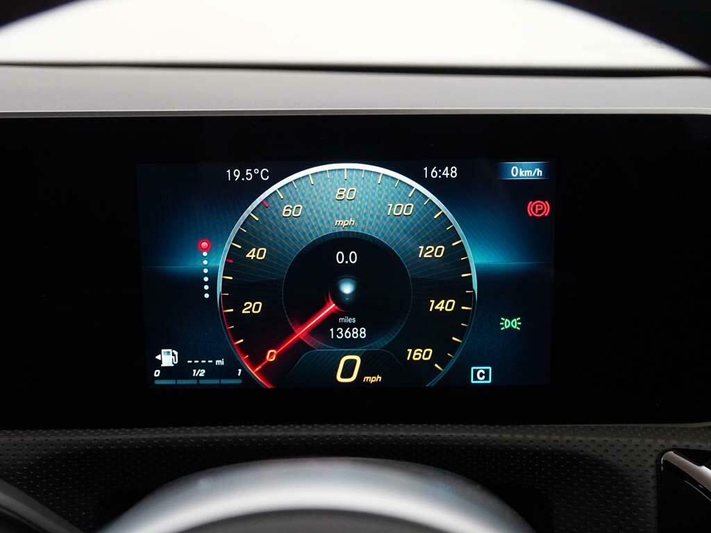 Mercedes-Benz A Class A 180 Amg Line Executive Grey #4