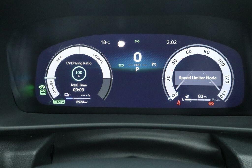Toyota C-Hr Excel White #11
