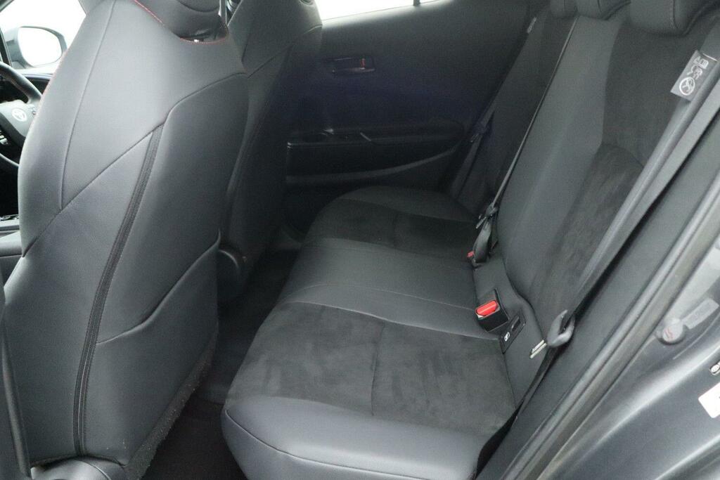 Toyota C-Hr Excel White #15