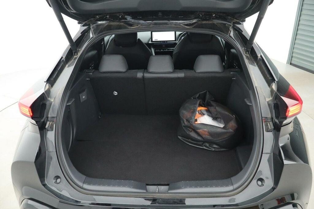 Toyota C-Hr Excel White #13