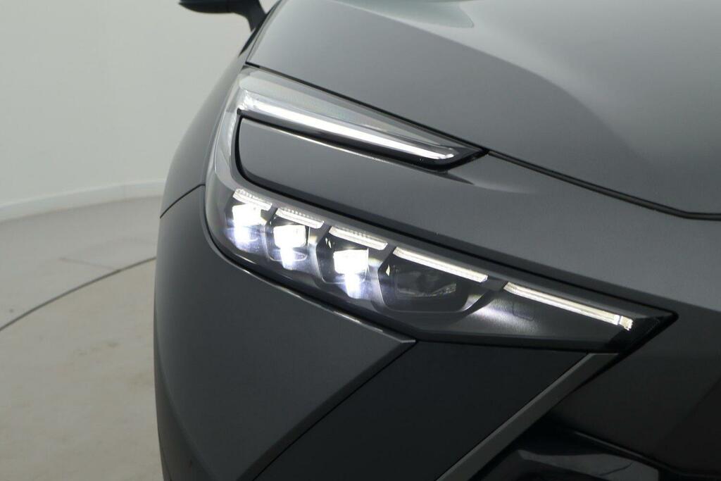Toyota C-Hr Excel White #19