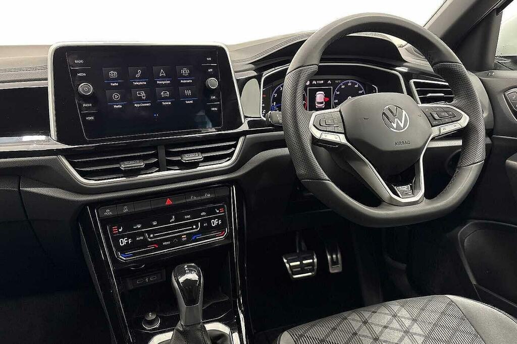 Volkswagen T-Roc 1.5 Tsi R-line Dsg White #2
