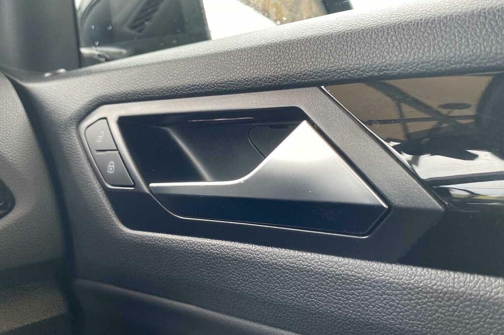 Volkswagen T-Roc R-line Black #33
