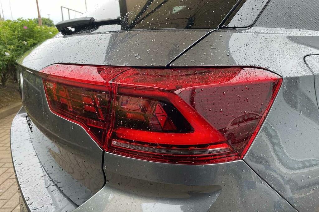 Volkswagen T-Roc R-line Black #41