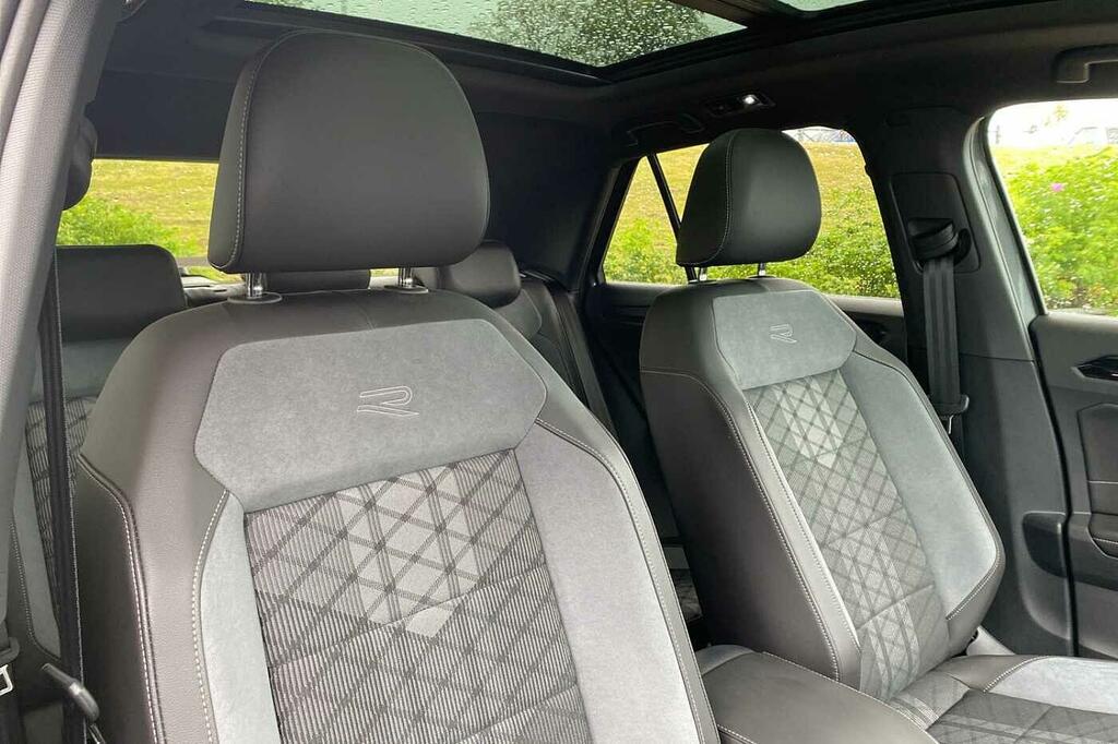 Volkswagen T-Roc R-line Black #37