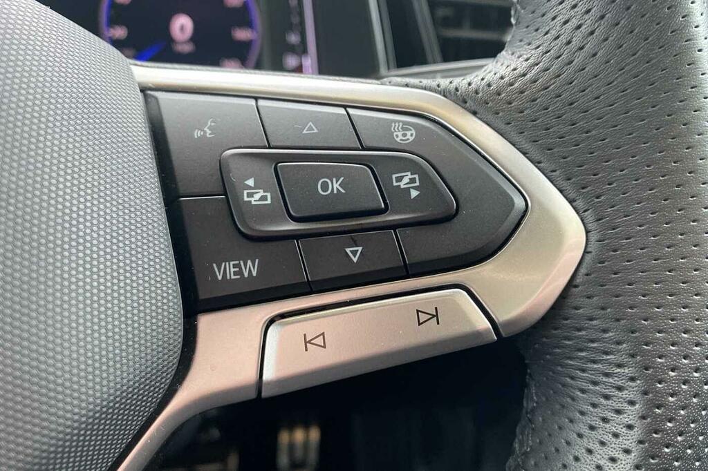 Volkswagen T-Roc R-line Black #31