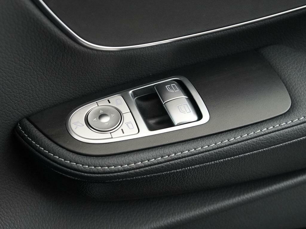 Mercedes-Benz V Class 300 Amg Line D Black #32