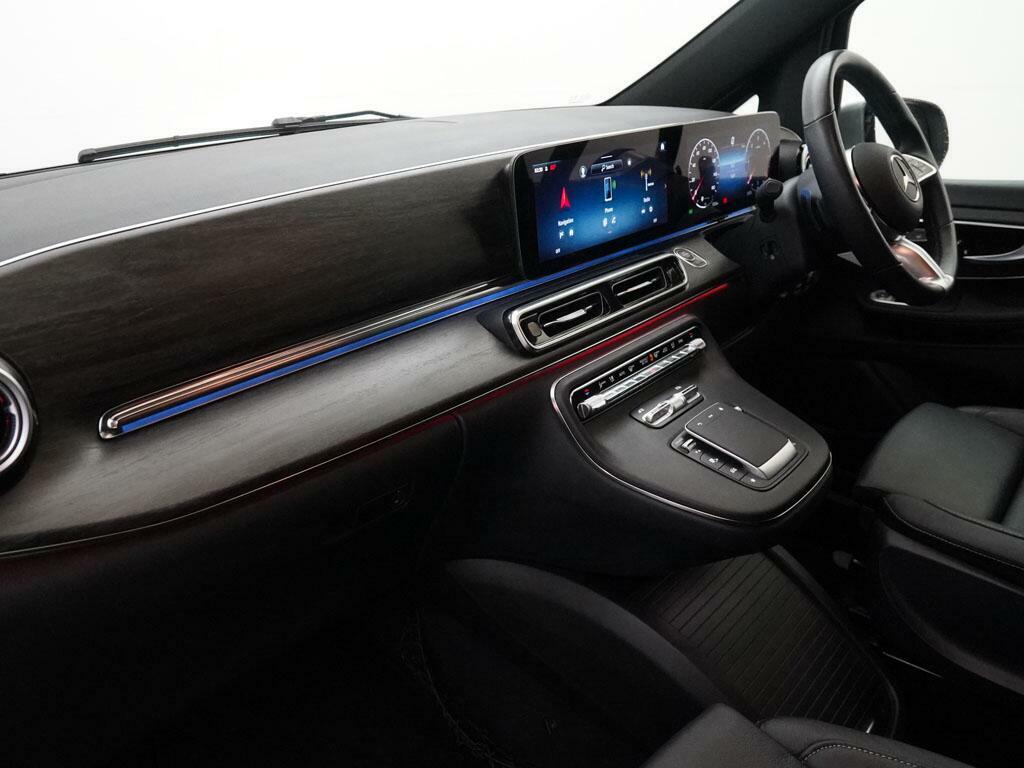 Mercedes-Benz V Class 300 Amg Line D Black #39