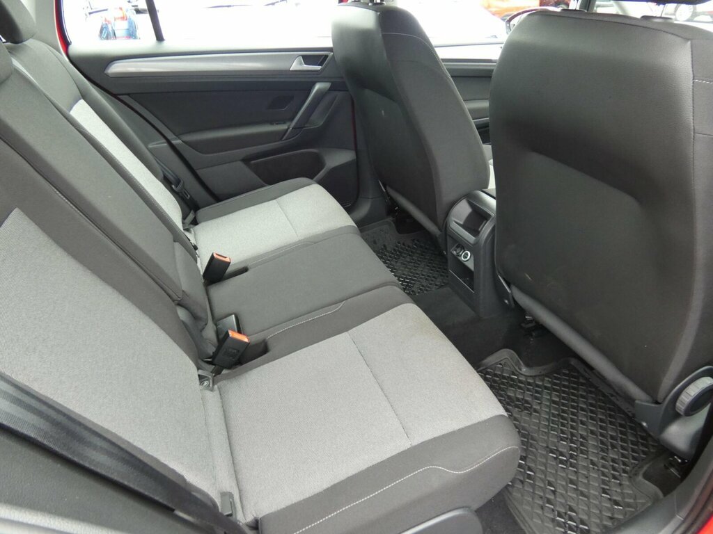 Volkswagen Golf SV Mpv Gold #15